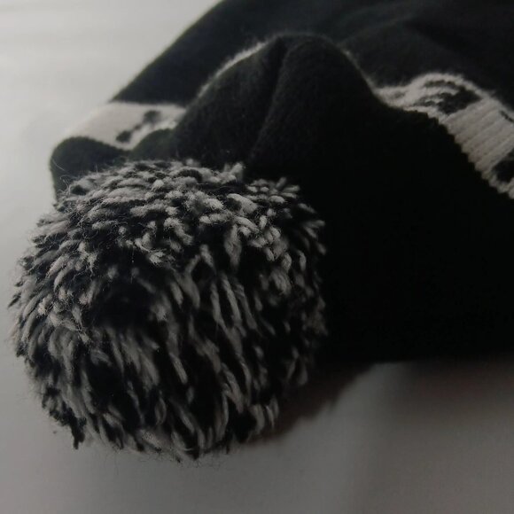 Mario Lemieux Hat Knit Beanie Pittsburgh Penguins Pom Pom Boggin NHL Hockey USA - Picture 5 of 11